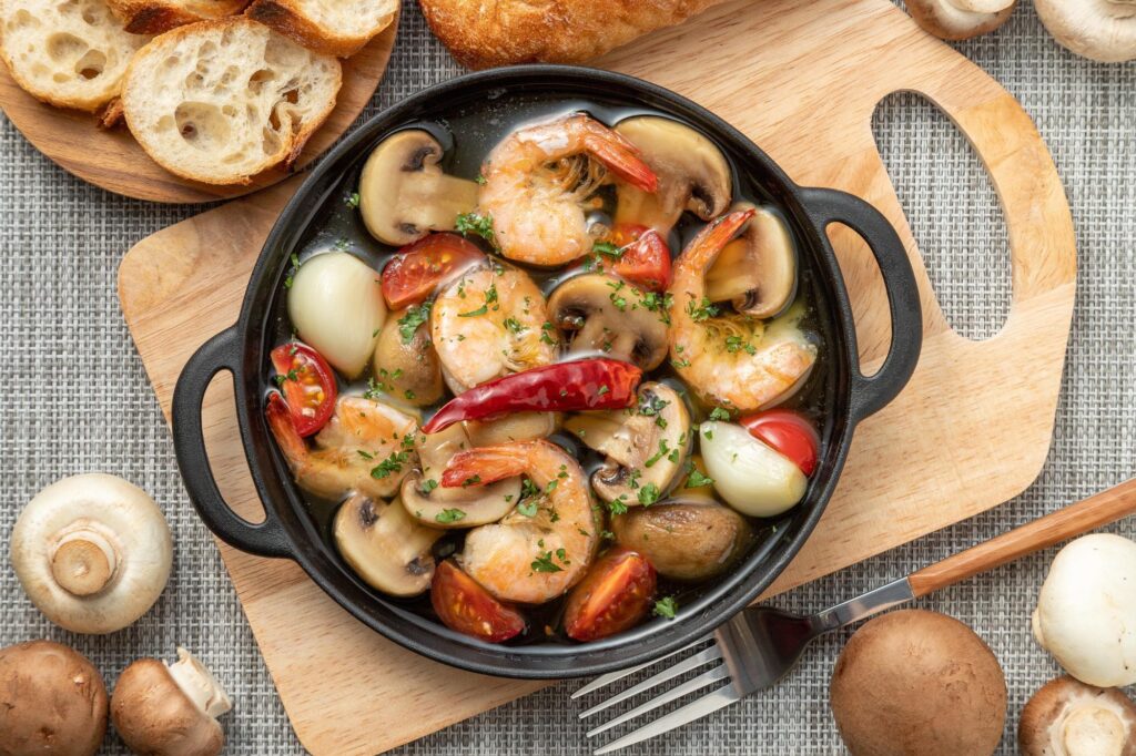 エビときのこのアヒージョ